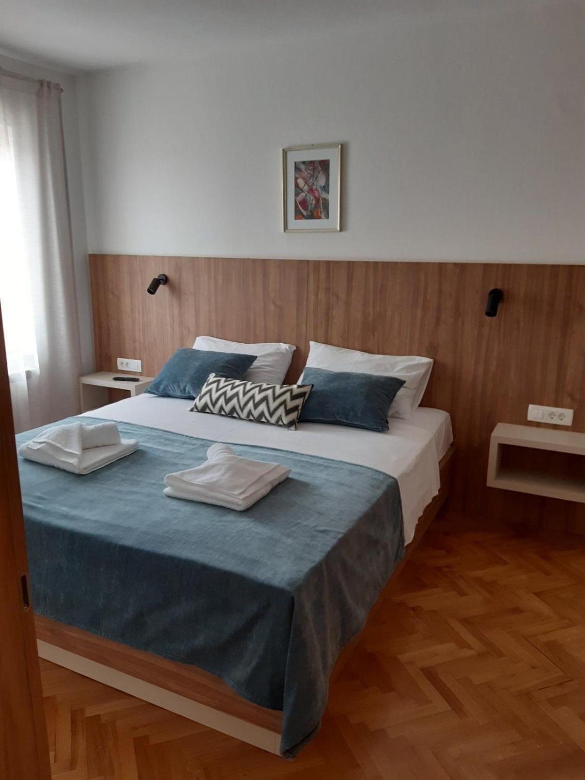 Apartments Cerovic Malinska Buitenkant foto